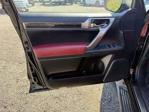 Used 2023 Lexus GX 460 Premium w/ Premium Package AWD/4WD image 12