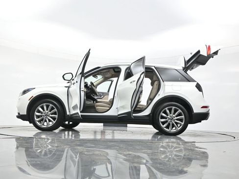 Used 2022 Lincoln Corsair AWD w/ Premium Package image 55