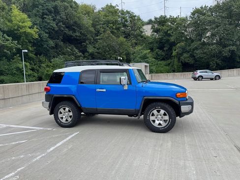 Used 2007 Toyota FJ Cruiser 4WD image 4