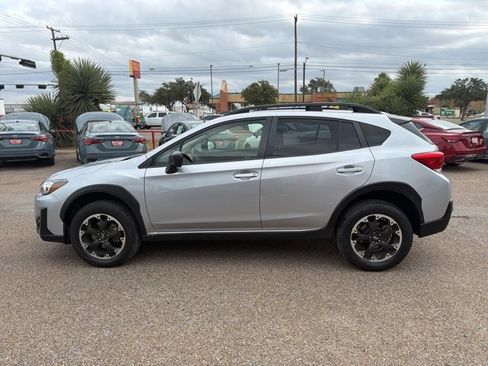 Used 2023 Subaru Crosstrek 2.0i image 3