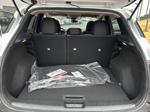 New 2026 Nissan Kicks SV w/ SV Premium Package FWD image 30