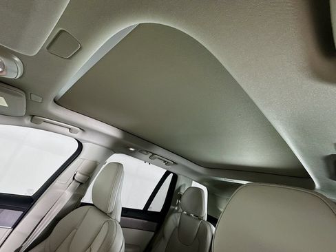 Certified 2026 Volvo XC90 T8 Ultra w/ Protection Package Premier AWD/4WD image 23