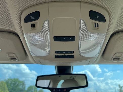 Used 2014 Buick LaCrosse image 22