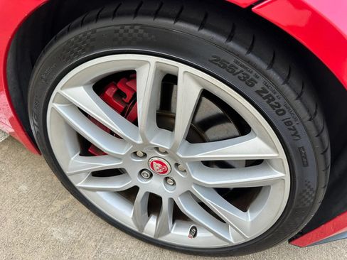 Used 2015 Jaguar F-TYPE R RWD image 6