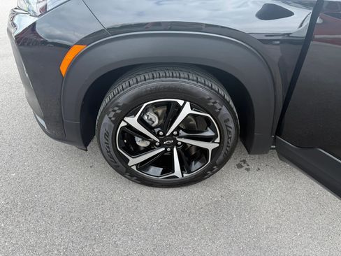 Used 2021 Chevrolet TrailBlazer RS w/ Sun and Liftgate Package FWD image 22
