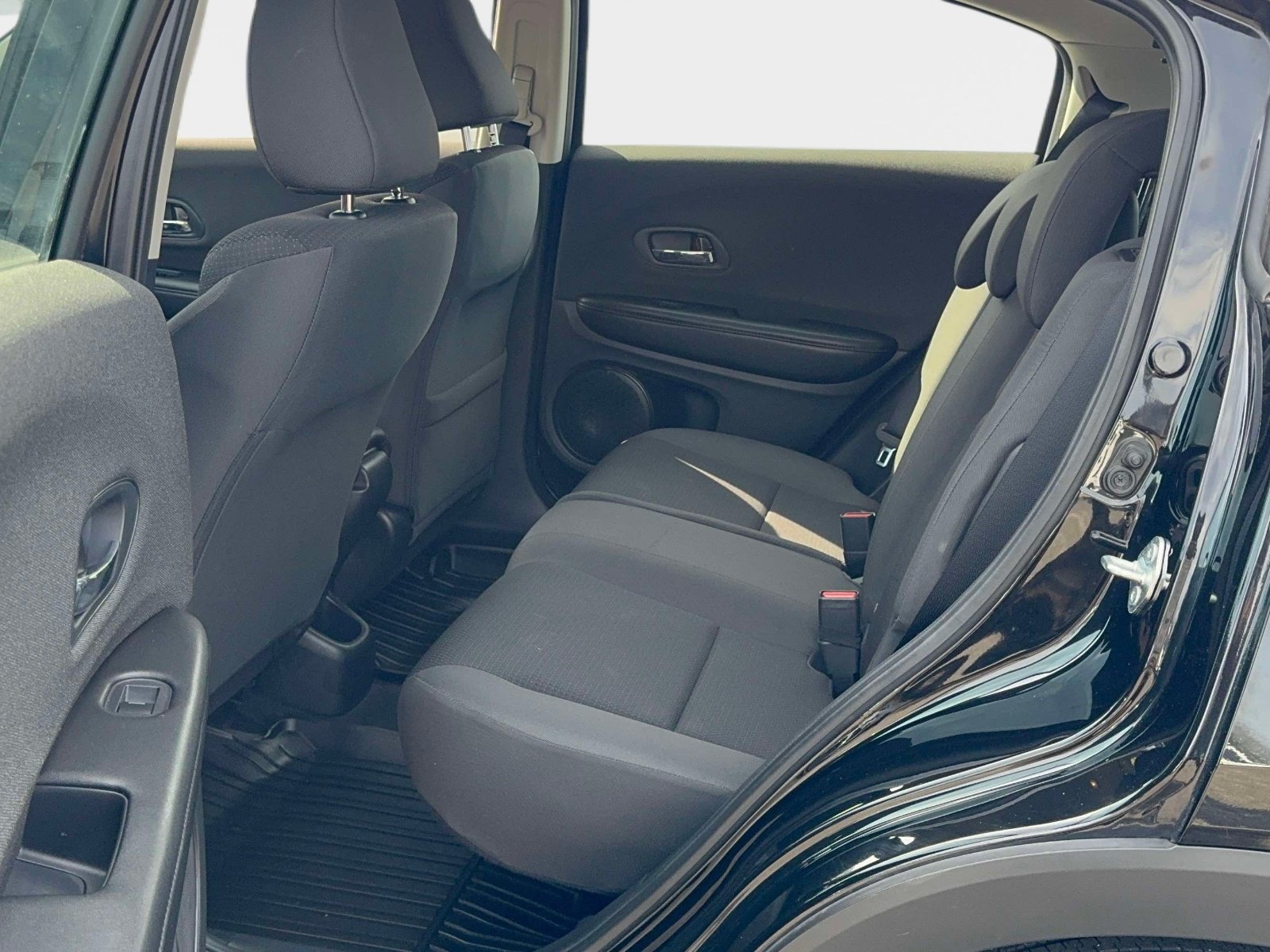 Used 2022 Honda HR-V LX image 15