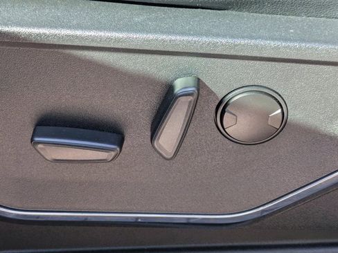 Used 2023 Ford F150 Lariat image 17