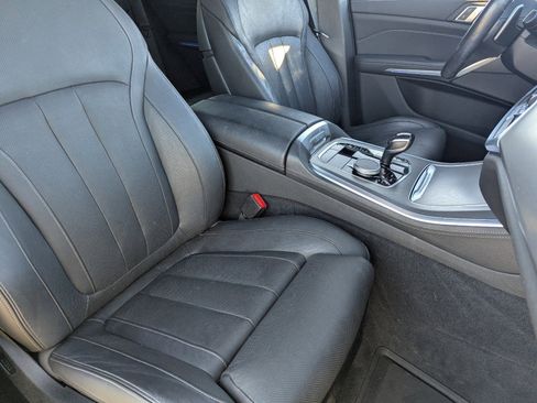 Used 2021 BMW X5 sDrive40i w/ M Sport Package image 11