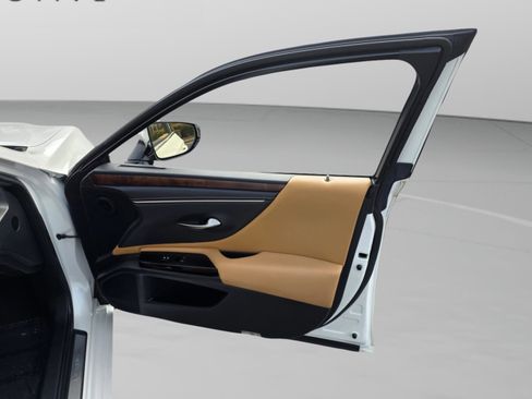 Certified 2022 Lexus ES 350 w/ Premium Package image 29