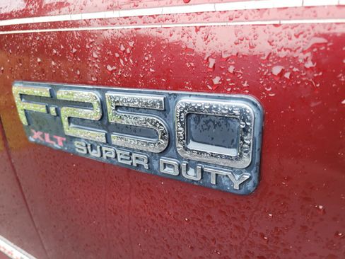 Used 2004 Ford F250 XLT image 5