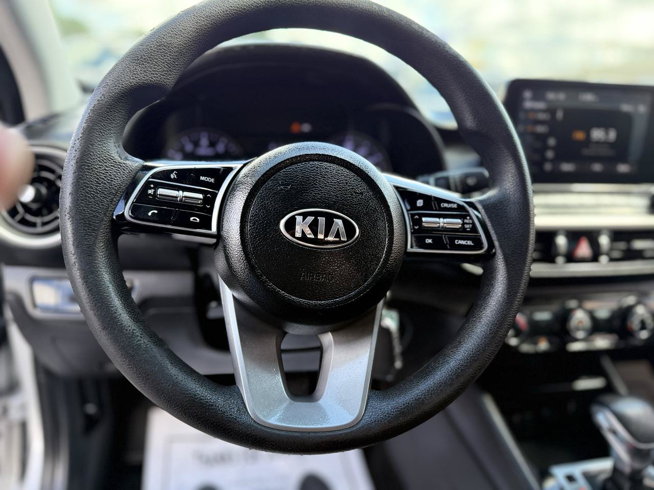 Used 2020 Kia Forte LXS FWD image 25