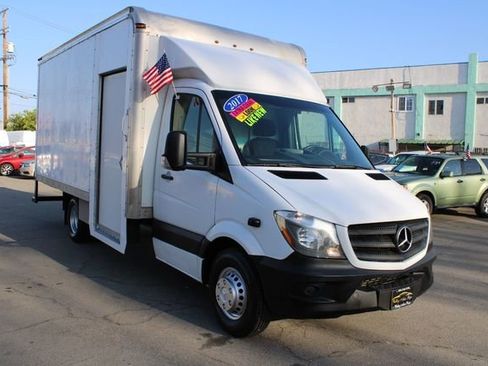 Used 2017 Mercedes-Benz Sprinter 3500 image 4