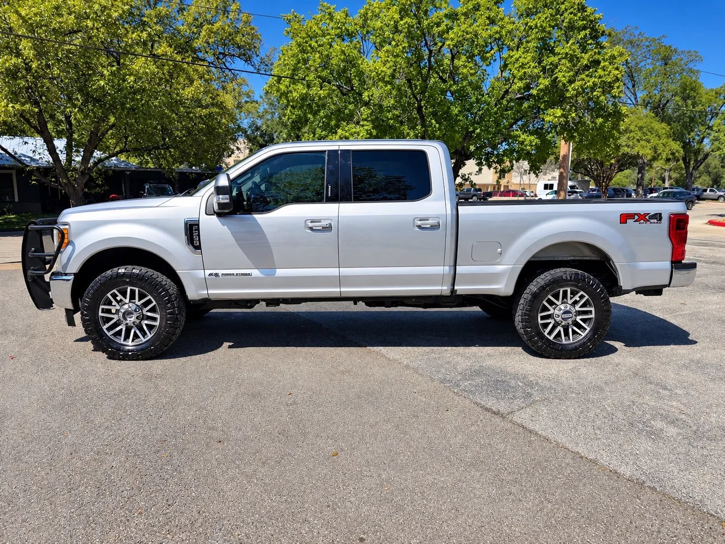 Used 2017 Ford F250 Lariat w/ Lariat Value Package AWD/4WD image 8