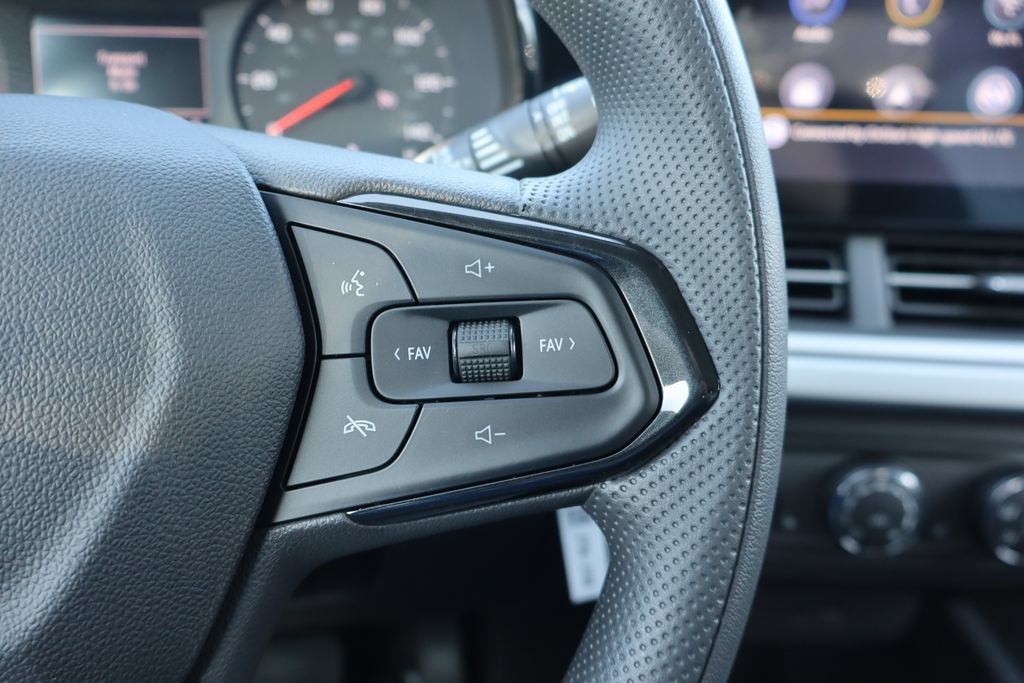 New 2026 Chevrolet Trax LS w/ LS Convenience Package FWD image 11