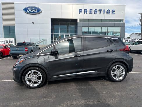 Used 2019 Chevrolet Bolt LT FWD image 2