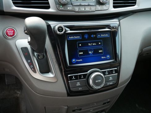 Used 2017 Honda Odyssey EX-L image 24