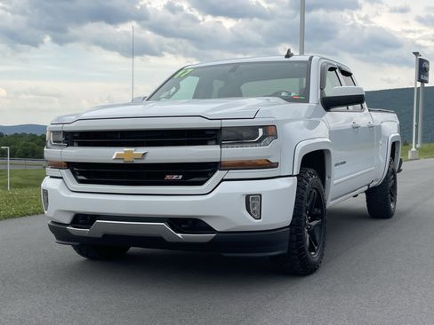 Used 2017 Chevrolet Silverado 1500 LT w/ All Star Edition AWD/4WD image 8