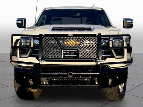 Used 2024 Chevrolet Silverado 2500 LTZ w/ LTZ Convenience Package image 4