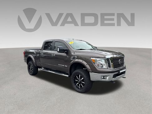 Used 2017 Nissan Titan SV AWD/4WD image 1