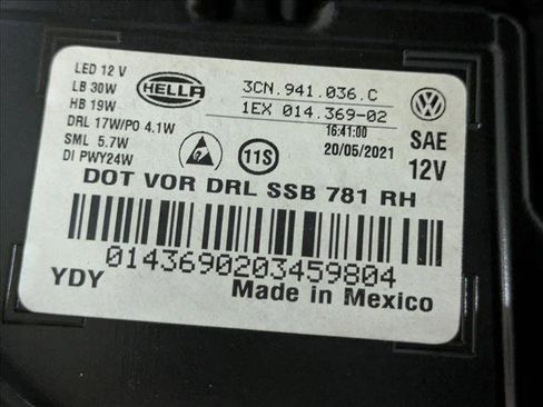 Used 2021 Volkswagen Atlas SE image 25