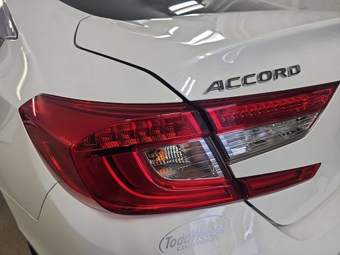 Used 2021 Honda Accord EX image 39