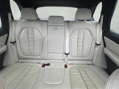 Used 2019 BMW X5 xDrive40i w/ Premium Package 2 AWD/4WD image 21