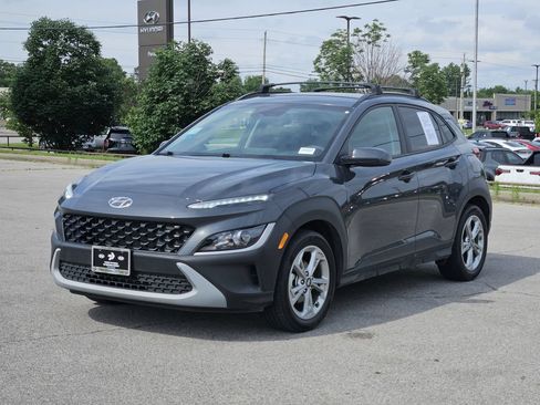 Used 2023 Hyundai Kona SEL FWD image 2