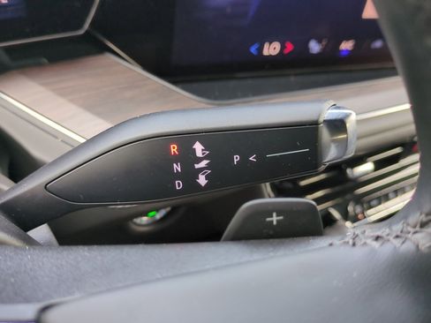 Used 2025 Chevrolet Tahoe LT image 16