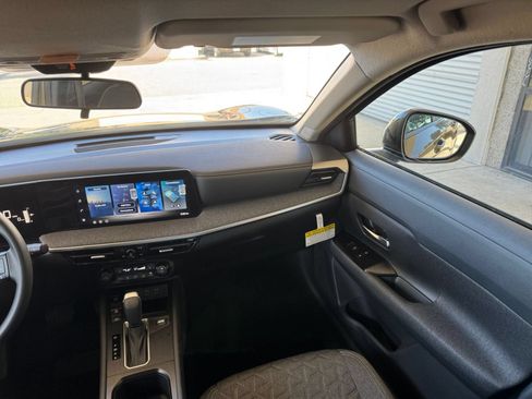 Used 2026 Nissan Kicks SV w/ Cold Weather Package FWD image 33