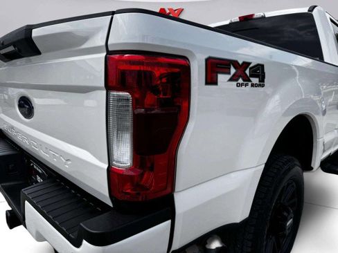 Used 2019 Ford F250 Lariat w/ Lariat Ultimate Package AWD/4WD image 16