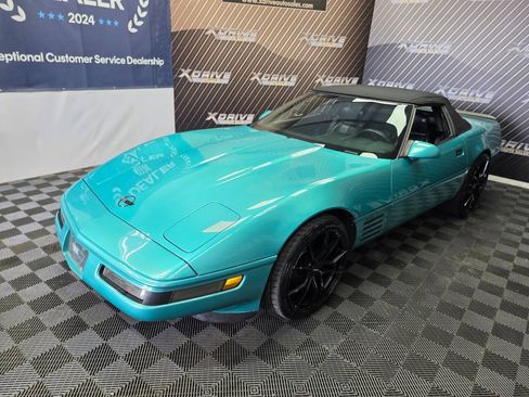 Used 1991 Chevrolet Corvette Convertible RWD image 1