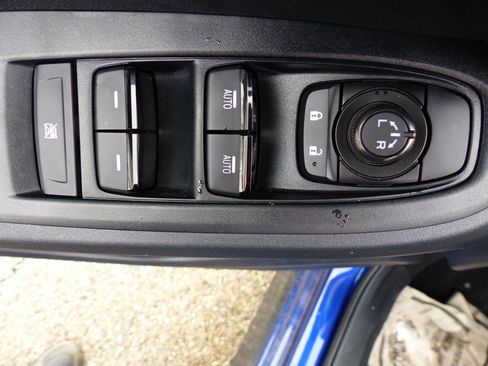 Used 2024 Subaru Crosstrek 2.0i Premium image 18