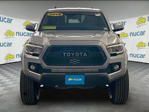 Used 2018 Toyota Tacoma SR5 image 2