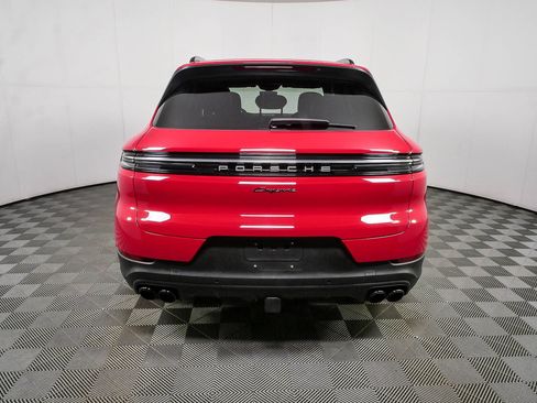 Certified 2024 Porsche Cayenne AWD/4WD image 32
