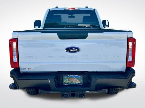 Used 2025 Ford F250 XL AWD/4WD image 6
