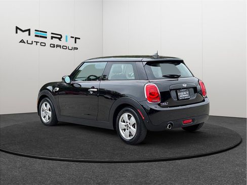 Used 2021 MINI Cooper 2-Door Hardtop FWD image 7