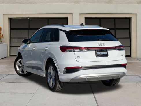 Used 2023 Audi Q4 e-tron Prestige image 2