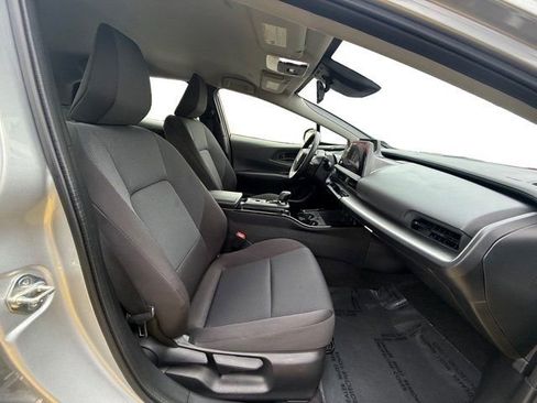 Used 2025 Toyota Prius LE image 12