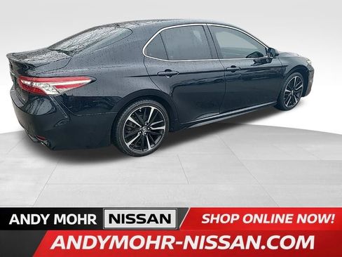 Used 2018 Toyota Camry XSE image 5