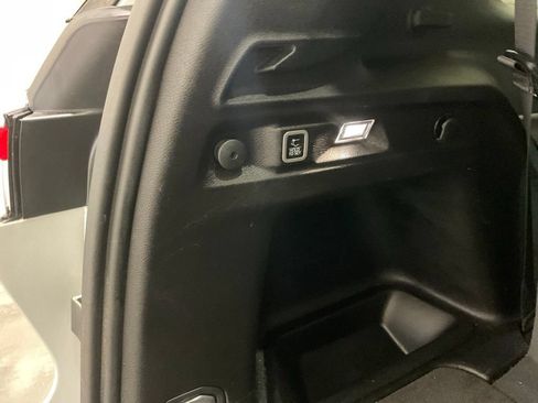 Used 2023 Jeep Grand Cherokee L Limited AWD/4WD image 26