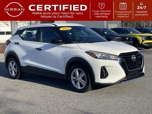 Certified 2025 Nissan Kicks Play S image 1