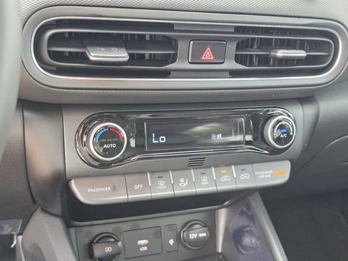 Used 2023 Hyundai Kona Limited AWD/4WD image 25