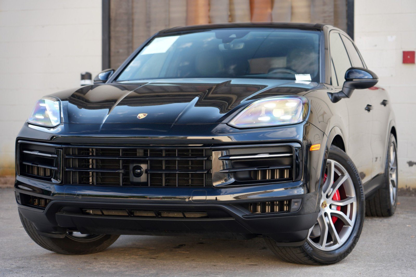 Used 2024 Porsche Cayenne S w/ Premium Package AWD/4WD image 3