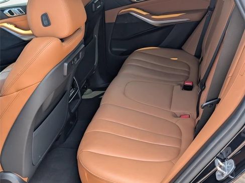 Used 2022 BMW X5 xDrive40i w/ M Sport Package AWD/4WD image 20