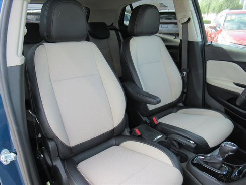 Used 2020 Buick Encore Preferred w/ Safety Package image 9