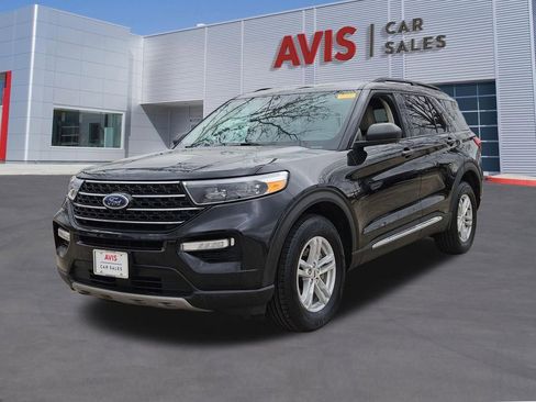 Used 2024 Ford Explorer XLT w/ Equipment Group 202A image 1