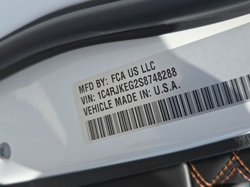 Used 2025 Jeep Grand Cherokee L Summit AWD/4WD image 37