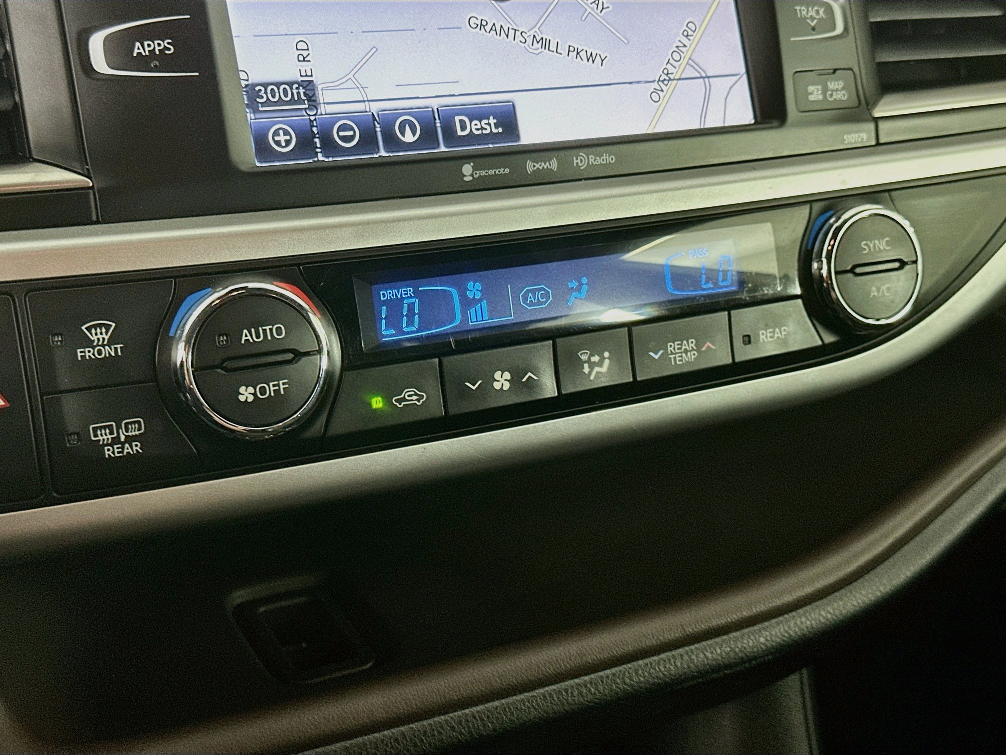 Used 2018 Toyota Highlander XLE FWD image 24