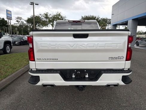 Used 2025 Chevrolet Silverado 1500 High Country w/ High Country Premium Package AWD/4WD image 6