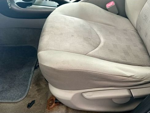Used 2012 Toyota RAV4 4WD w/ Value Pkg image 18